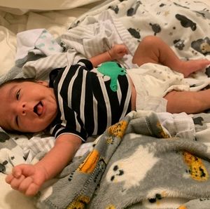 Meet your Posher, Mora